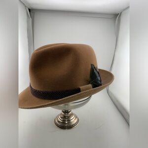 Cavanaugh mens Hat, Vintage Tan Fedora Size 6 7/8.​​​​​